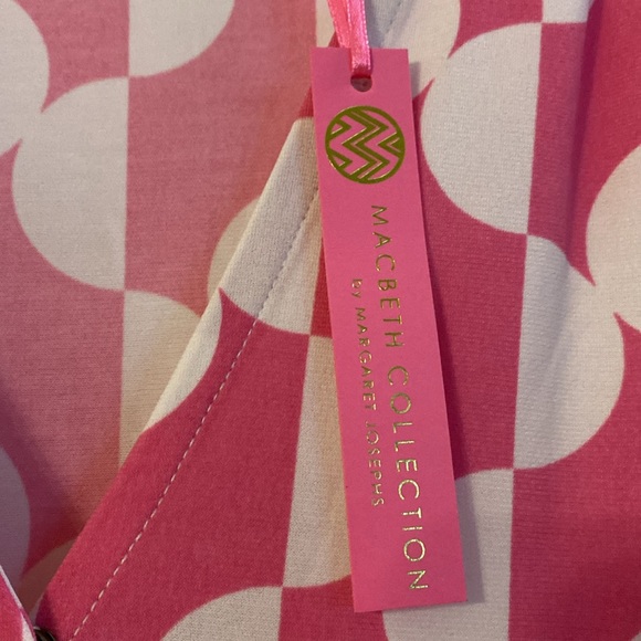 Romper, adorable for anytime, anywhere. Throw it on and you are good to go!! - Picture 3 of 9